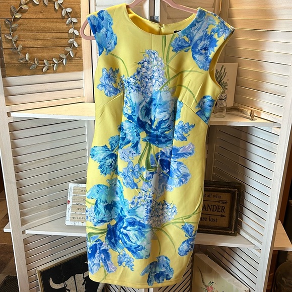 karin stevens Dresses & Skirts - Karin Stevens Yellow and Blue Floral Sleeveless Dress